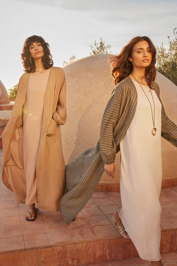 Trendyol Modest-Camel Long Linen Look Pruhovaná tkaná čepice &amp; Ferace &amp; Abaya TCTSS24KF00003 1