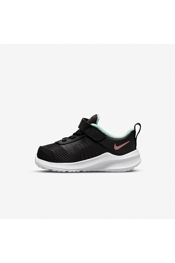 Nike flat bottom shoes store