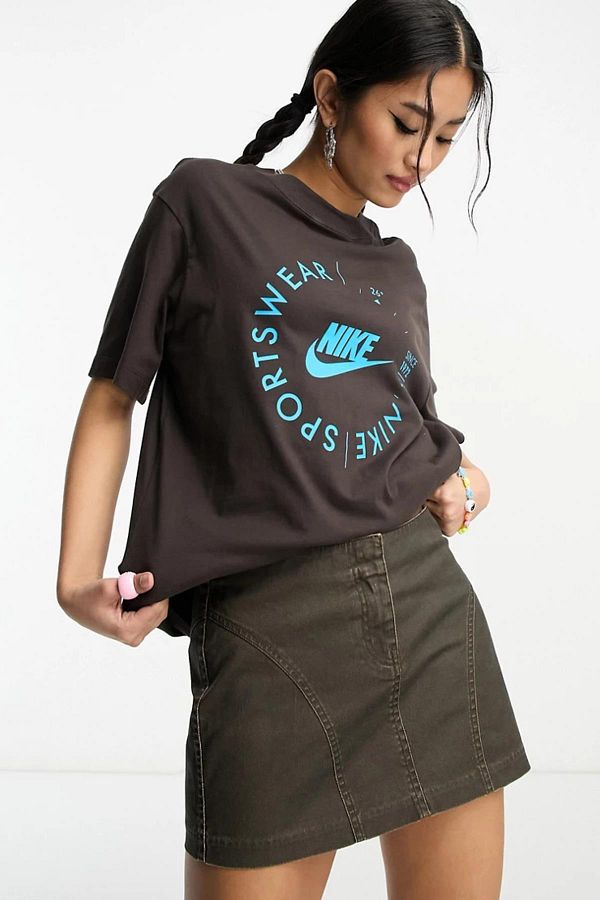 Nike Sportswear Utility Printed Short Sleeve Loose Fit Women s Sports T Shirt Trendyol
