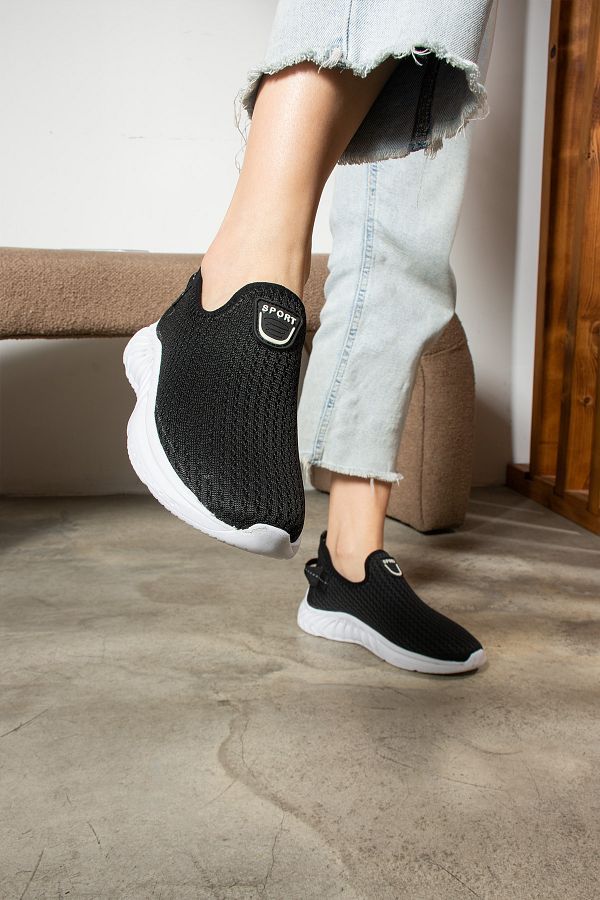Laceless black sneakers store