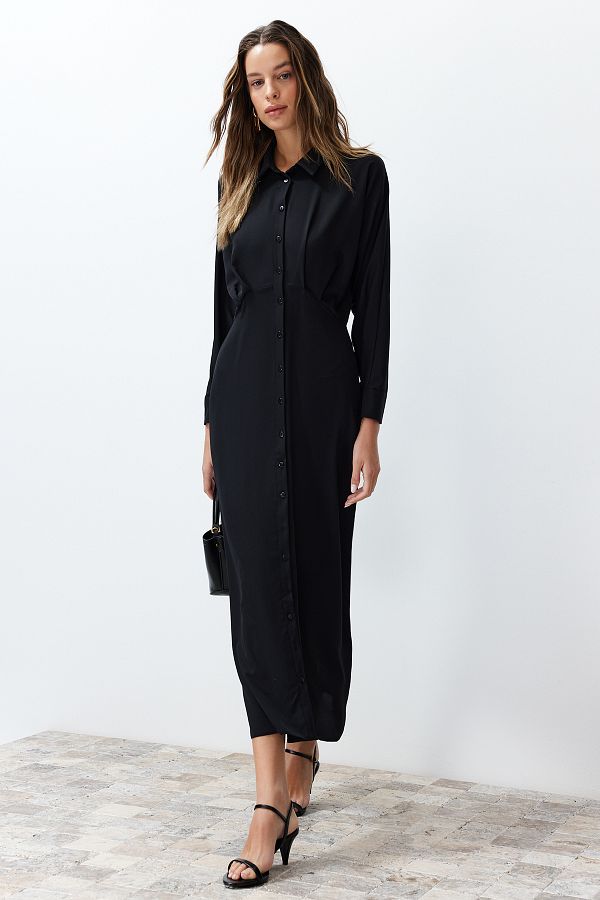 Trendyol Modest-Schwarzes, geknöpftes, gewebtes Hemdkleid mit Taillendetail TCTSS24EB00011 1