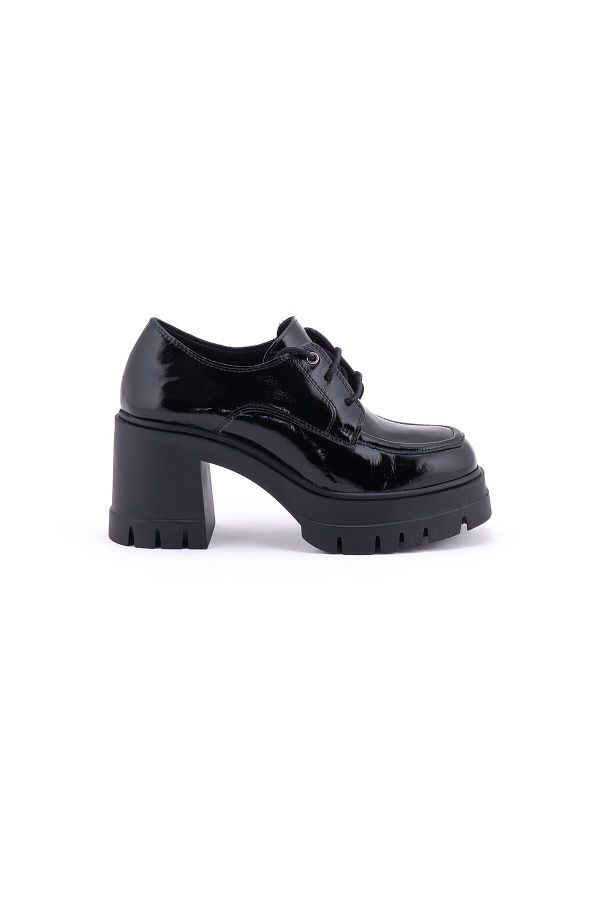 Mamma mia shoes shop