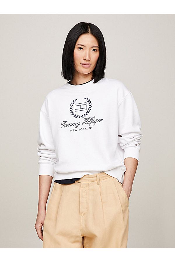 Tommy Hilfiger Crew Neck Logo Sweatshirt Trendyol