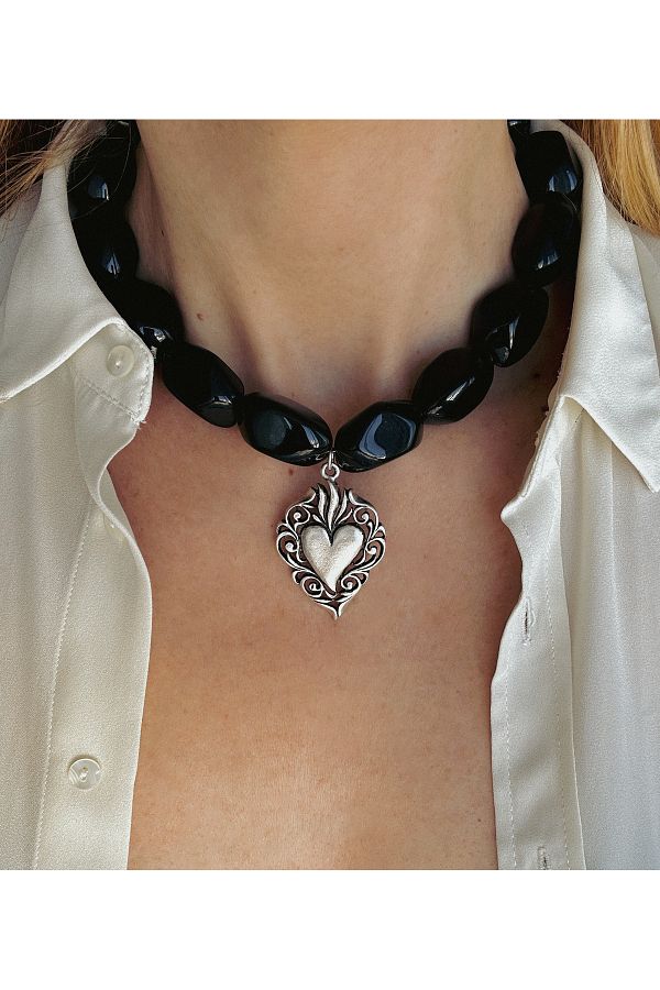 Black heart choker necklace discount