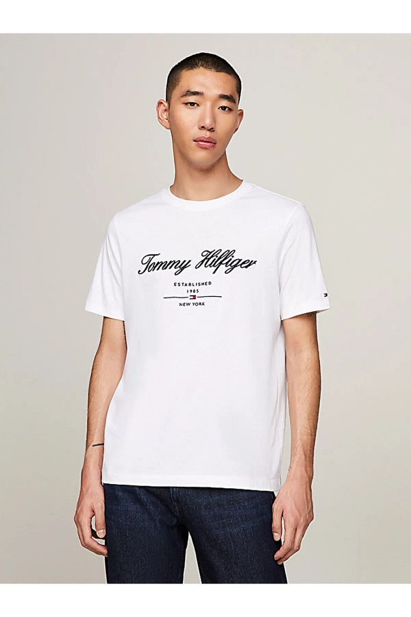 Tommy jeans 1985 embroidered logo tee on sale