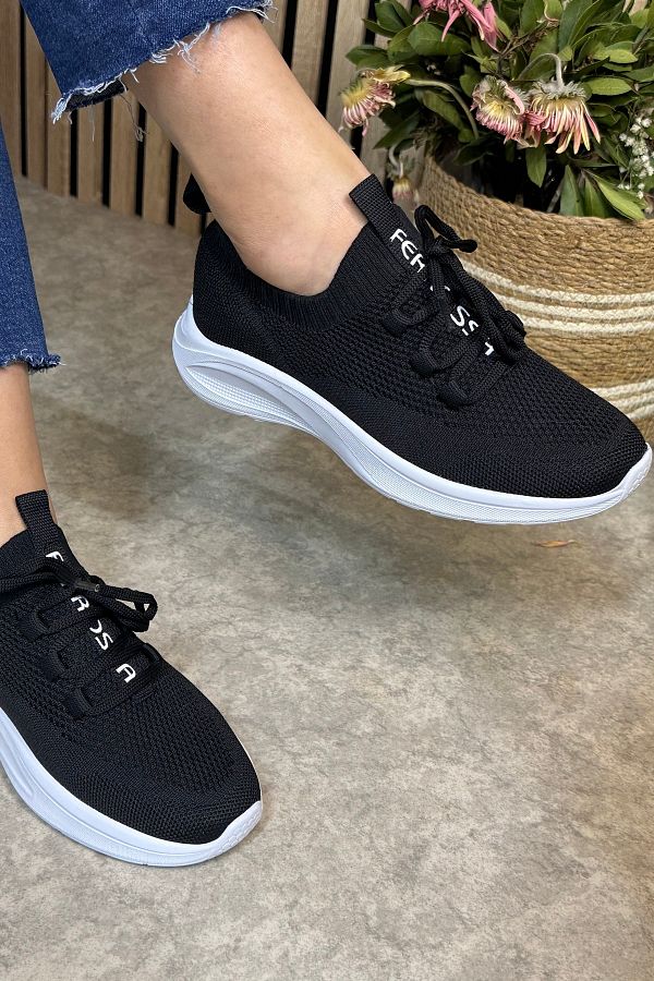 Thick socks for sneakers online