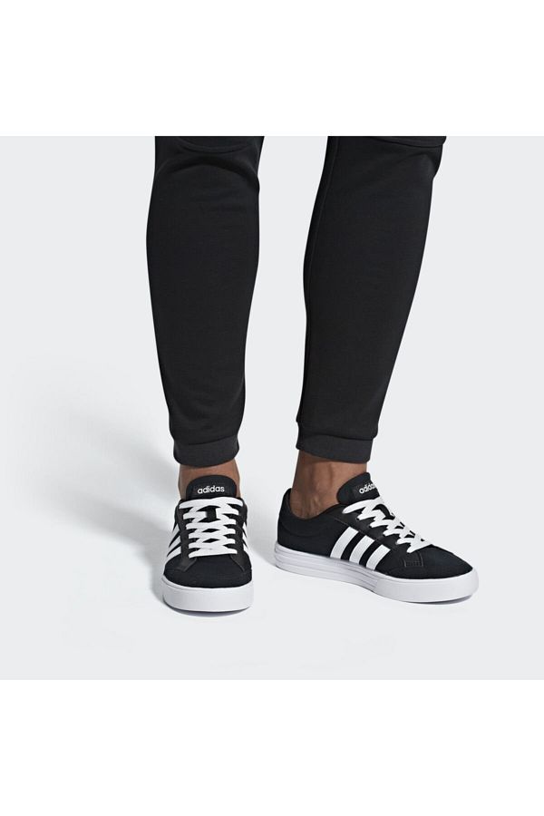 Adidas aw3890 top