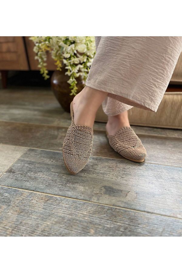 TRODONS-Open Tan Wicker Knitted Slippers Model 1