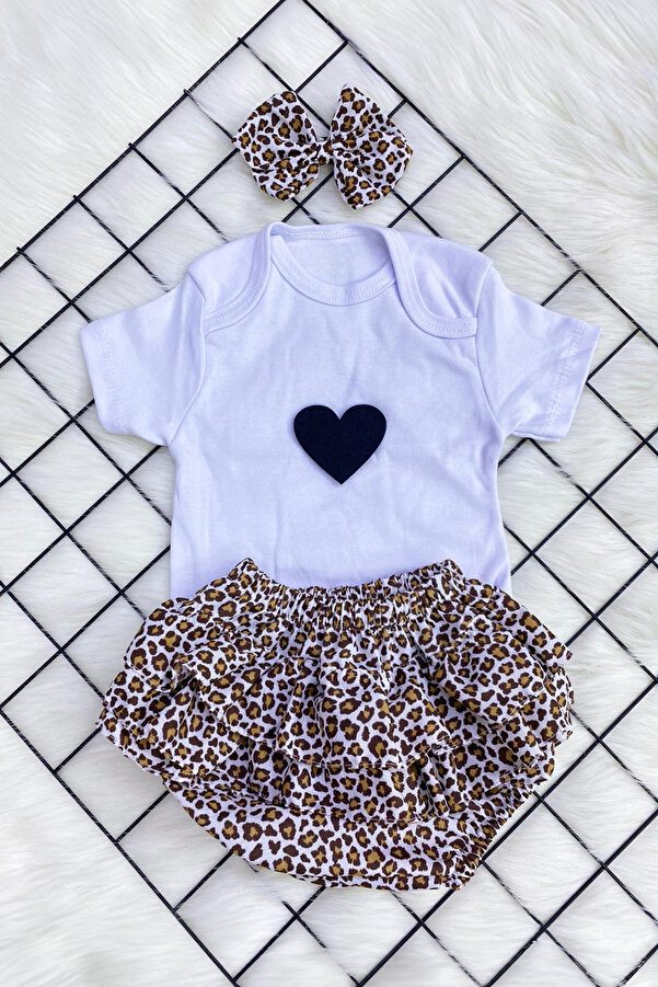 ADABEBEK Yeni Sezon Kız Bebek Bandana aksesuarlı Fırfırlı Şort Kombin