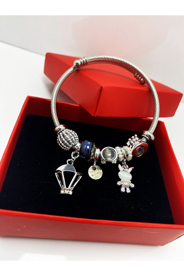 Dora charm bracelet online