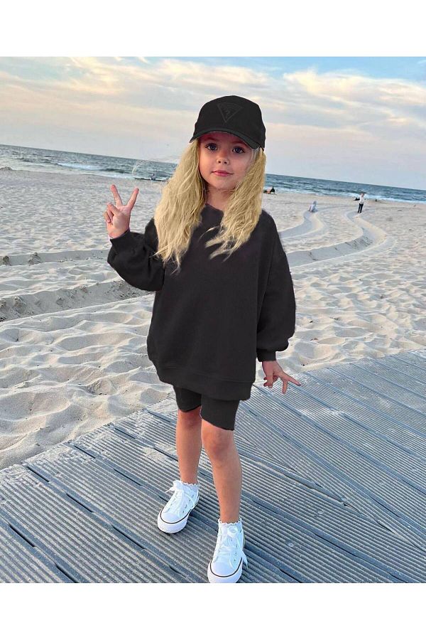 Boy in girl leggings store