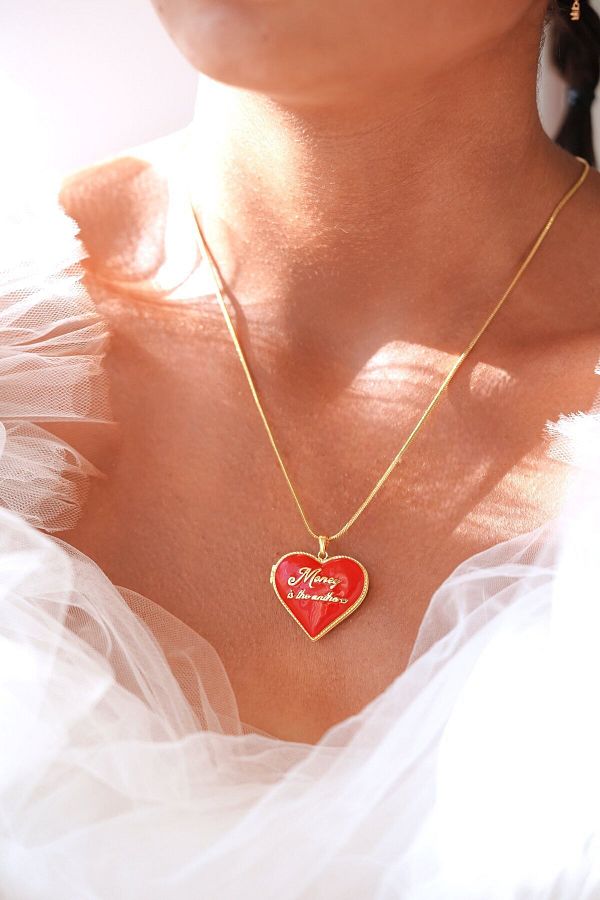 Lana love necklace top
