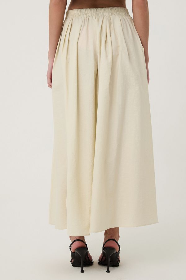 Voluminous skirts with pockets top