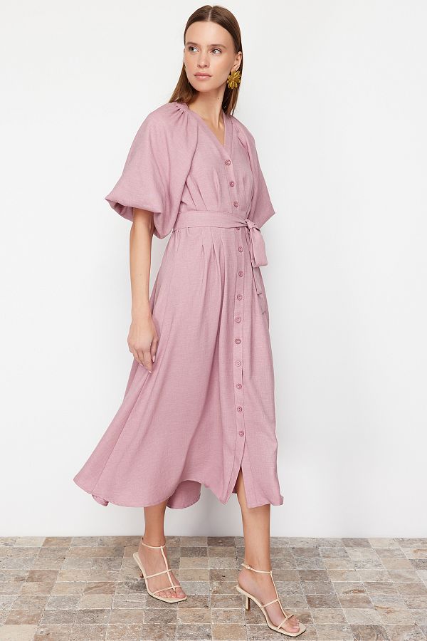 Trendyol Modest-Růžové s páskem s polovičním balonovým rukávem, plátěný vzhled, tkané košilové šaty TCTSS24EB00014 1