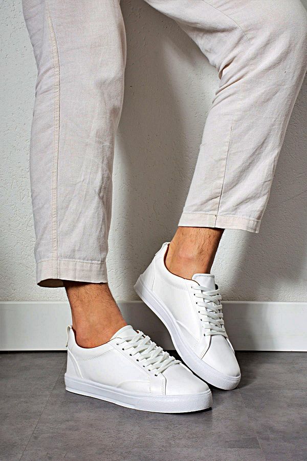 White sneakers lokal top