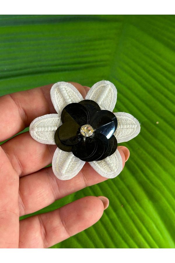 Gönülden Tasarım-6X6 CM PIATRA DE ZIRCON FLORĂ DE RAFTURI APLICATĂ ACCESORIUL DE CUSUT Negru 1