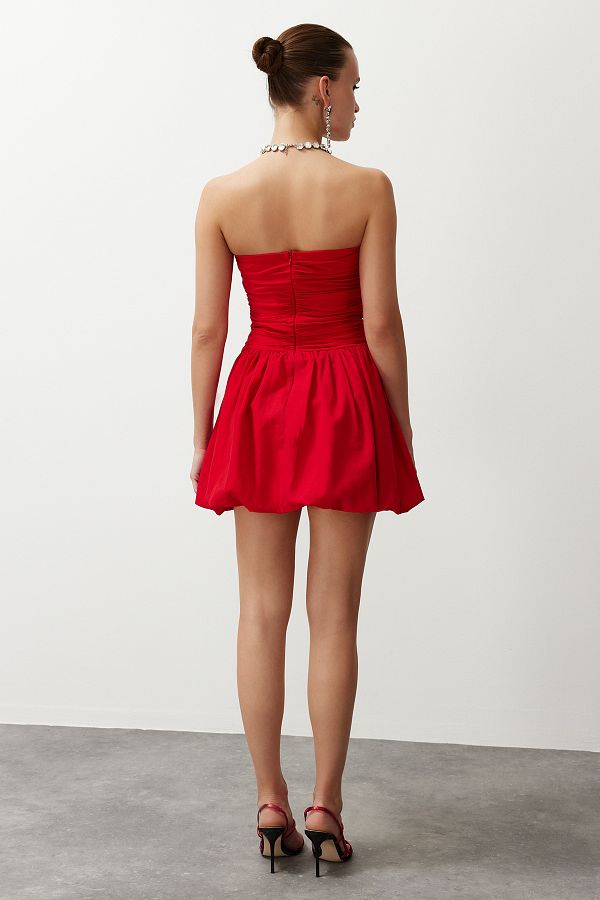 Cocktail dress balloon style top
