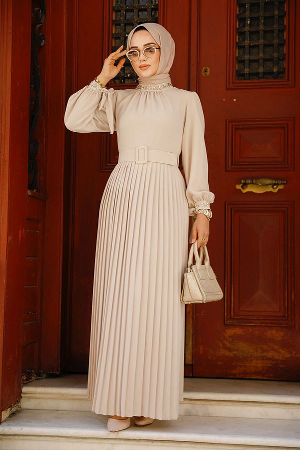 Beige hijab outfit hotsell