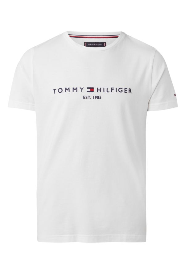 Trendyol sales are irresistible! 55% off a white T-shirt from Tommy Hilfiger today