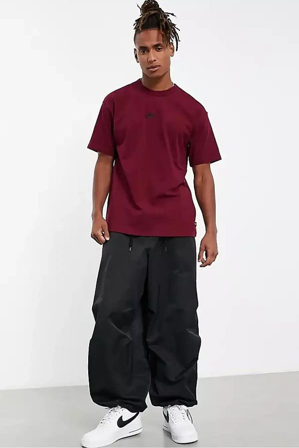 Nike Sportswear Premium Essentials Loose Fit Burgundy Men s T shirt Trendyol