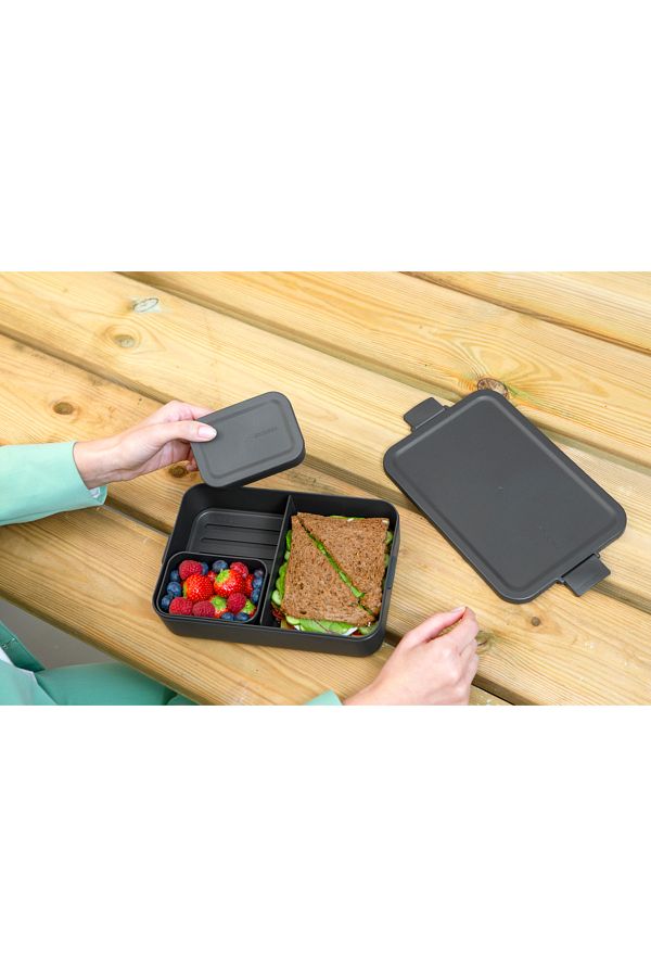Brabantia-004-01-makE - PLain FaBric Dark Gray Large size Food Carrying ConTainer 2L 1