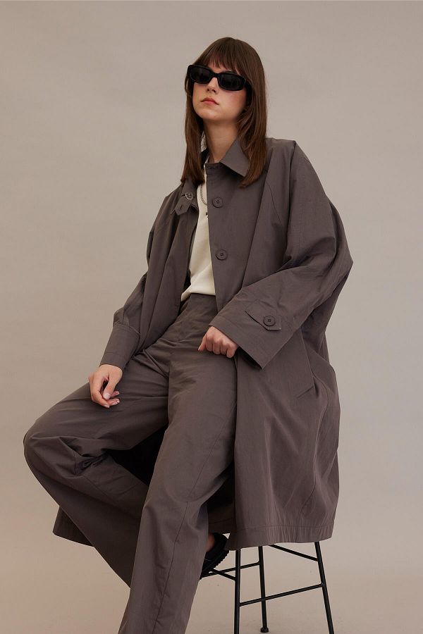 Manuka-OVERSIZE TKANINA TECHNICZNA trencz taupe 1