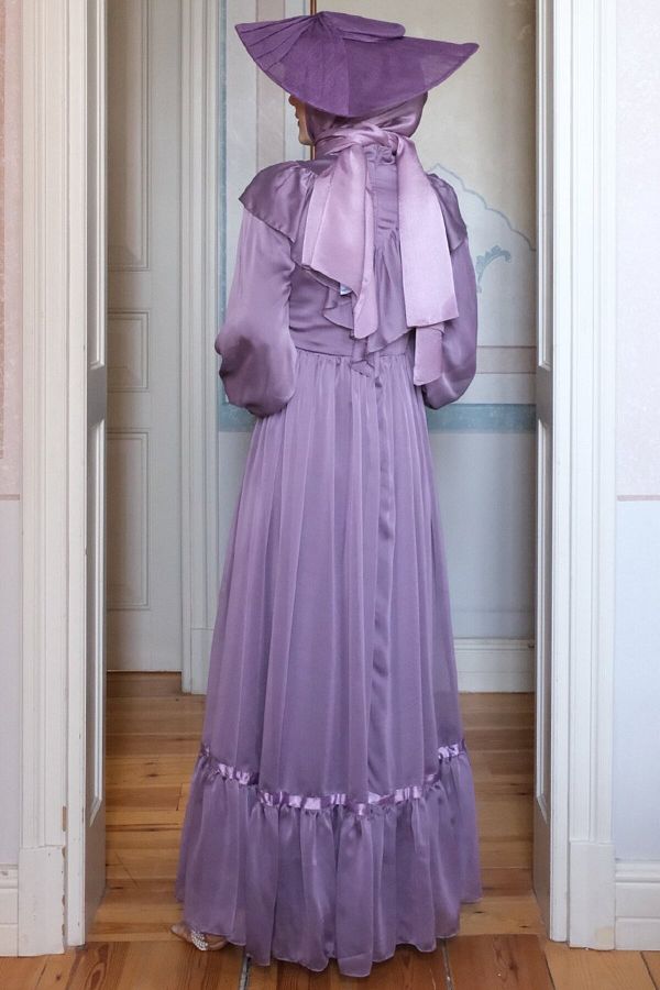 Lilac vintage dress on sale