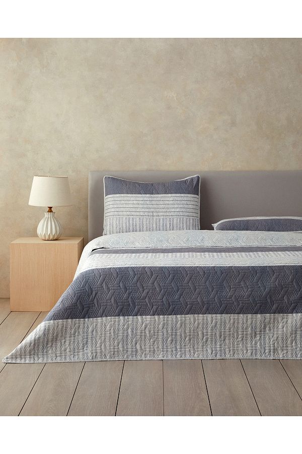 English Home-Gray Line Art Double Bedspread Set 1