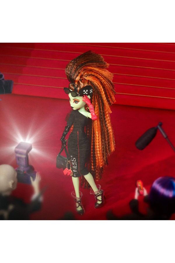 escoines koleksiyon Off white C o Monster High Electra Melody Monster High Filled Puppet Trendyol