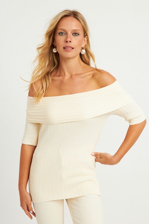 Cool & Sexy-Women's Ecru Madonna Collar Knitwear Blouse KZ538 1