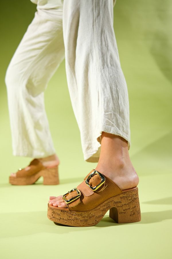 LuviShoes-SLAPY Taba Wildleder-Slipper mit goldener Schnalle für Damen mit Plateauabsatz 1