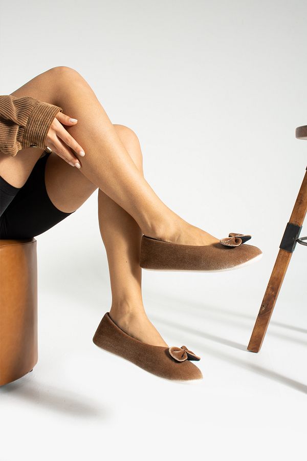 Women's hospitality shoes discount