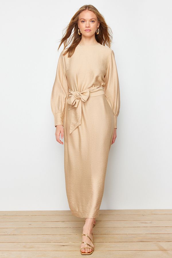 Hellbraunes kleid