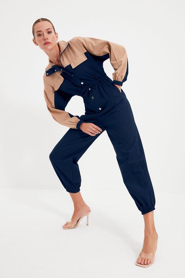 Trendyol Collection-Sötétkék nyakkendő részletesen szövött jumpsuit TWOAW21TU0011 1