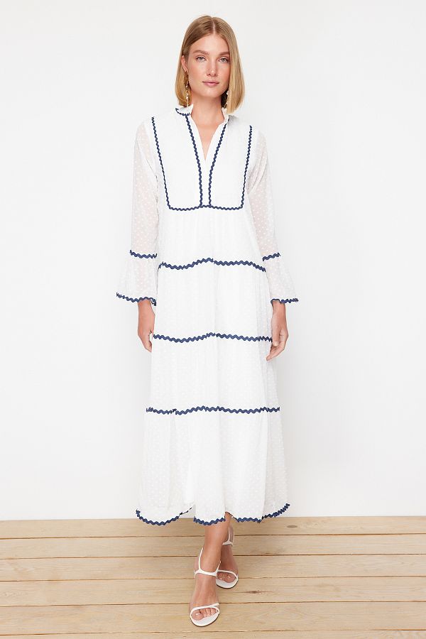 Trendyol Modest-Šaty s bambulí z šifonu Ecru s texturou - TCTSS24EB00201 1