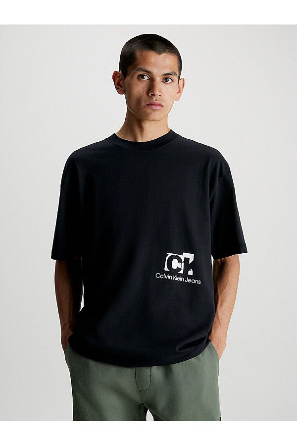 Calvin Klein Herren T Shirt mit Markenlogo kurzarmelig Rundhalsausschnitt schwarz J30J324021 BEH Trendyol