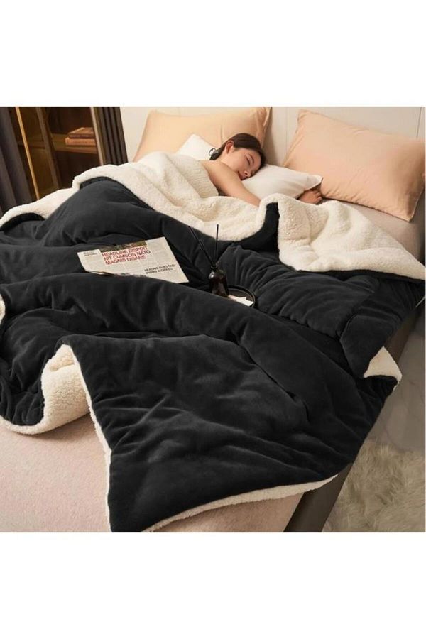 What size is a double blanket in cm on sale