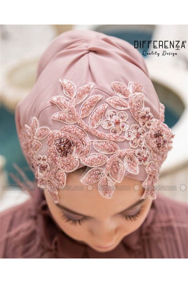 Differenza-Sultan Wrap Powder Shawl 1
