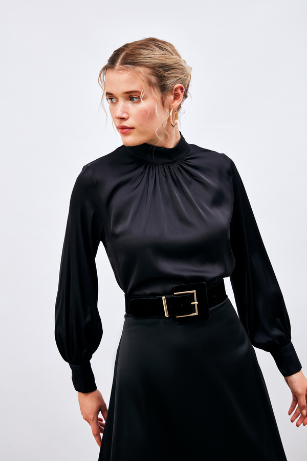 Sateen-Bluză din satin cu guler - neagră 1