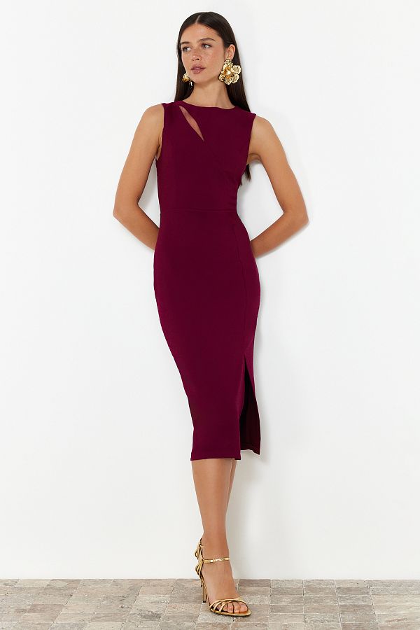 Trendyol Collection-Gewebtes Kleid in Pflaumenfarbe mit Cut-Out-Details - TPRSS24EL00140 1