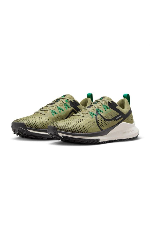 Nike sports running shoes deals