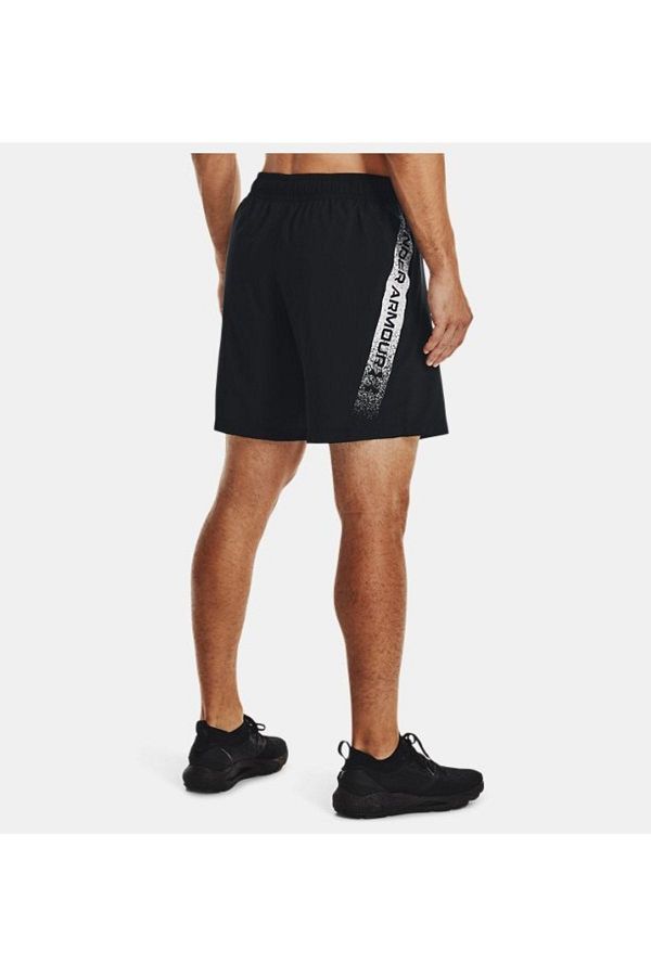 Under armour graphic shorts discount