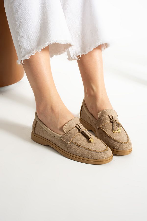 Suede shoes in summer 2019 on sale