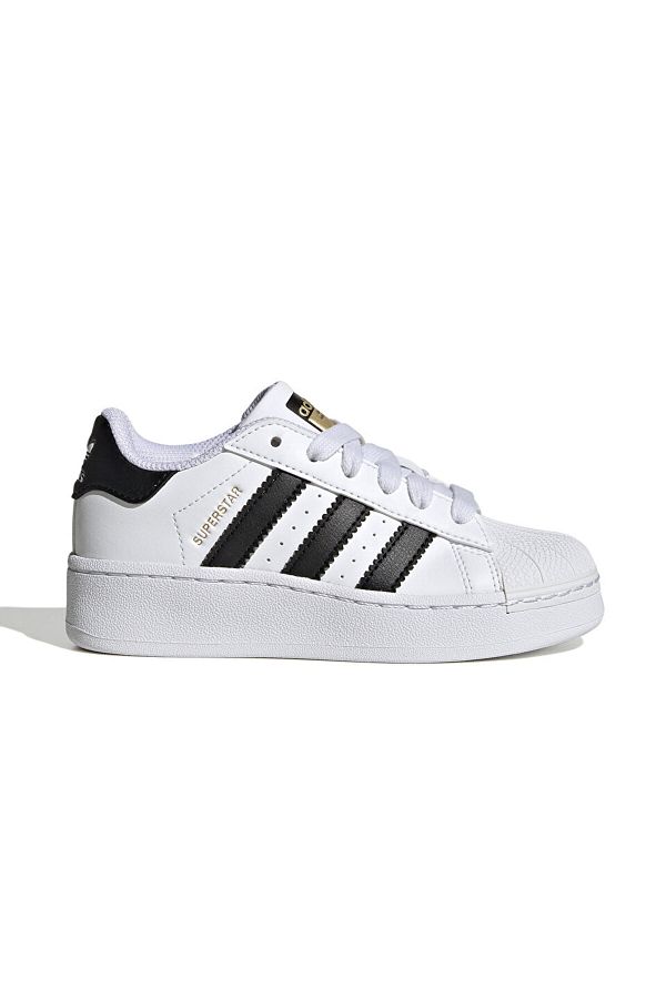 Adidas white lifestyle shoes discount