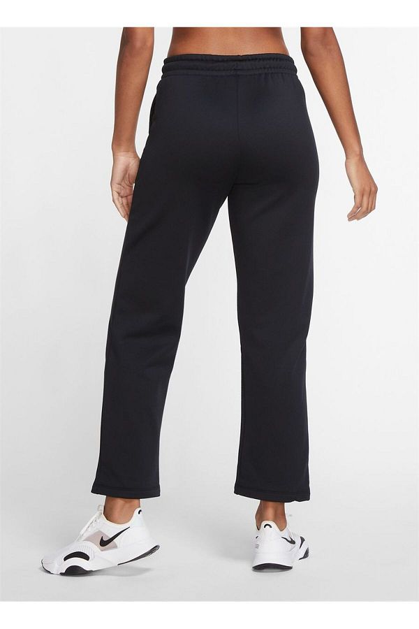 Nike therma sweatpants womens 2025