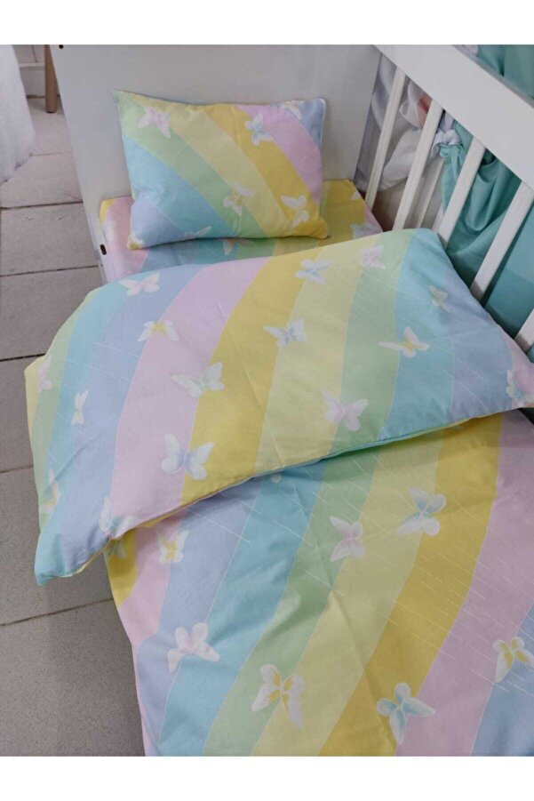 Bebek Özel Pamuklu Bebek Çocuk 100x150 Yastık Çarşaf Yorgan Seti Gökkuşağı Kelebekli (Yorganlı)