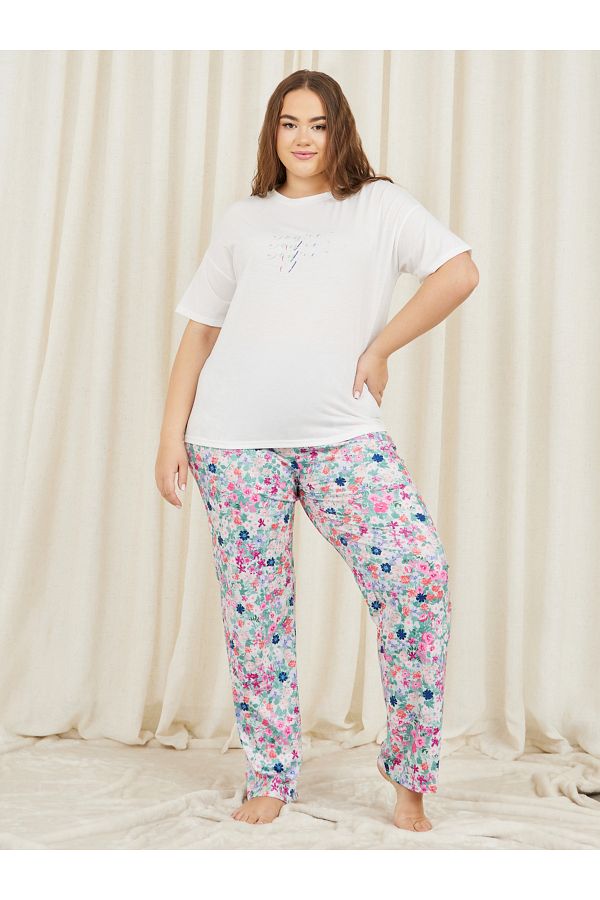 Styli Plus Bonjour Print T shirt and Floral AOP Pyjama Set Trendyol