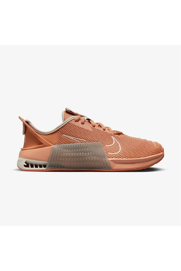 Nike metcon casual top