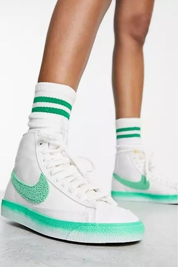Nike blazer mid emerald sole discount