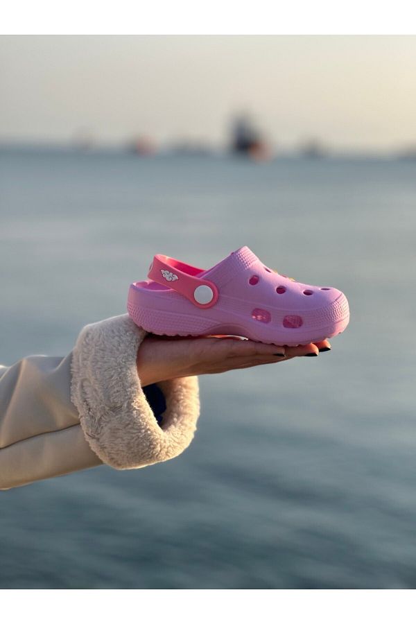 Bold Boutique Stylish Children s Crocs Non Slip Home Slippers Sea and Pool Bathroom Slippers Trendyol